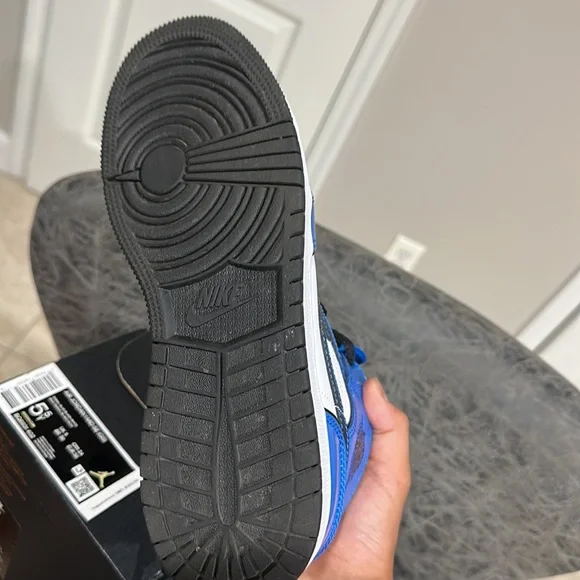 AJ1 signal blue 5.5 GS - Picture 4 of 5